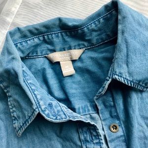 Banana republic light washed denim shirt